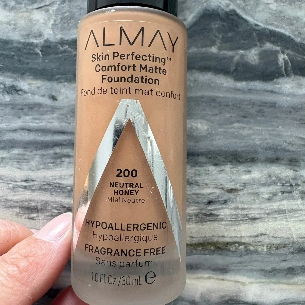 Almay Skin Perfecting Comfort Matte Foundation 200 Neutral Honey 1oz Oil Free